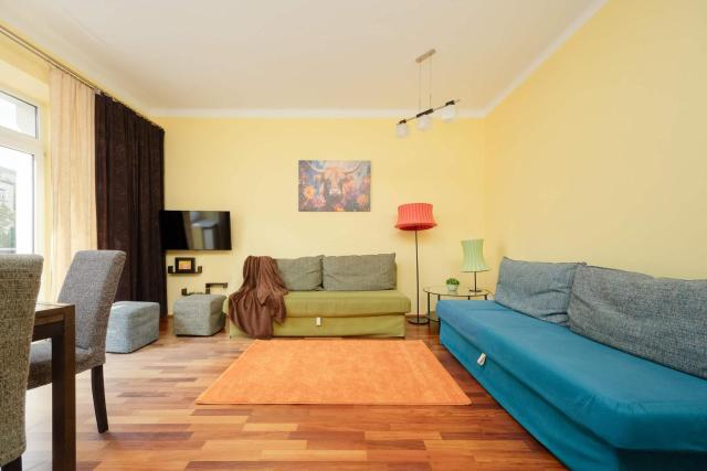 Cozy Family Apartment Belwederska Near Łazienki by Noclegi Renters
