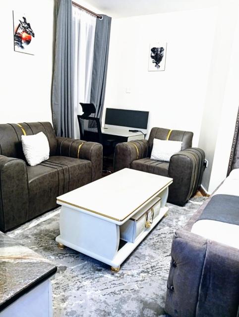 Sahel Executive Studio apartment with separate kitchen and bathroom in another section from the main room for cheap accommodation in Elgon View near Eldoret sports club,Rapha Hospital, Naivas supermarket, rupha mall, and Eldoret International Airport