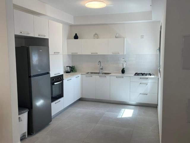Beach Suite Israel - 12th Floor Marina & Beach Views 3 Bedrooms ביץ סוייט ישראל של אשקלון - דירת נופש קומה 12 נוף מאלף למרינה וים, 3 חדרי שינה