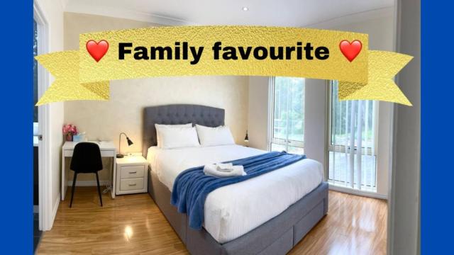 3BR 2 BTH No Stairs Aircon Big Athelstone Home