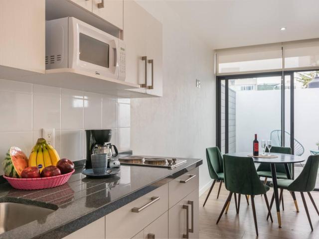 City Gem WiFi, Laundry, Parking, Ideal Location