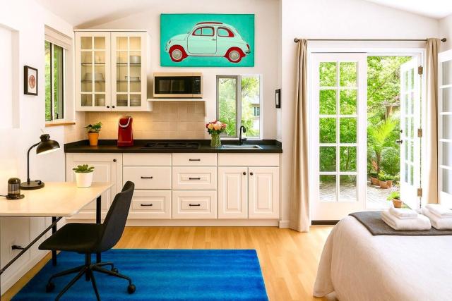 Enchanting Private Hollywood Hills Guest House with Tranquil Tree-Top Views, Magical Outdoor Living Room and Patio and Zen Garden, In LA's Most Desirable, Central, Serene Area and Only 2 Minutes from Hollywood Boulevard