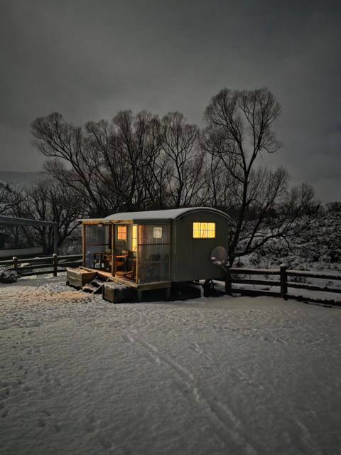 Shepherds Hut Gateway to Tekapo and the MacKenzie District