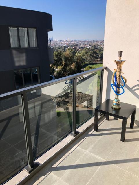 Entire apartment with washer-dryer machine near Footscray