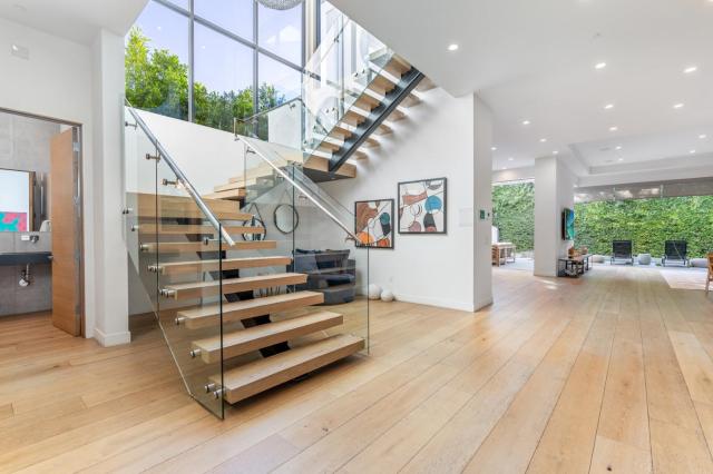 Laurel K Villa