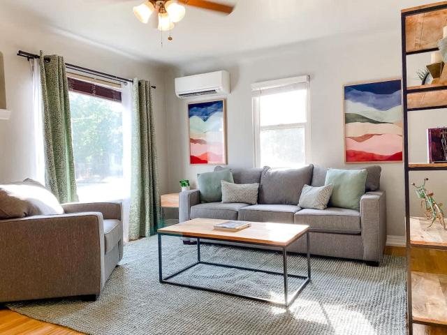 2 bedroom brilliant cottage in Boise North End