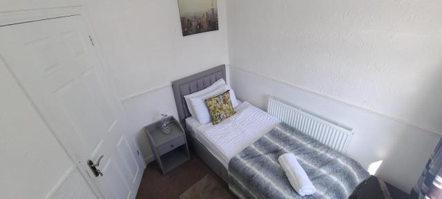 Starlet Single Room