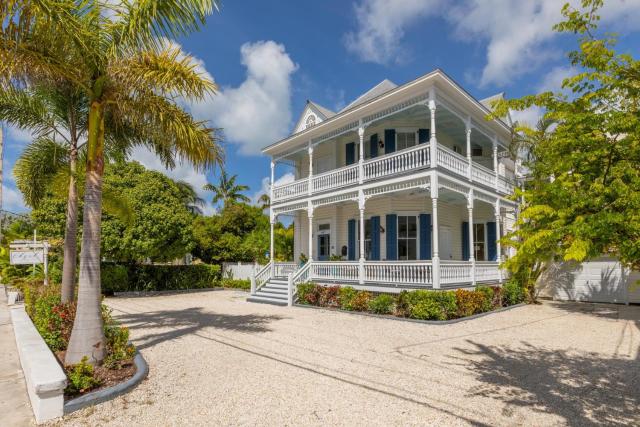 FONTANA at Azul Mansion Key West