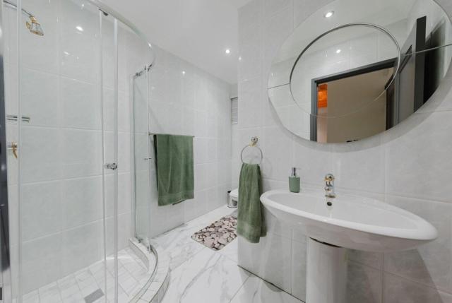Private Villa-Views, Pool, Braai