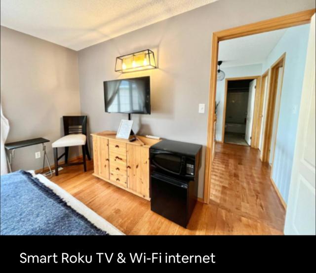 Peg City Queen Guest Suite & Ensuite Bath With Parking