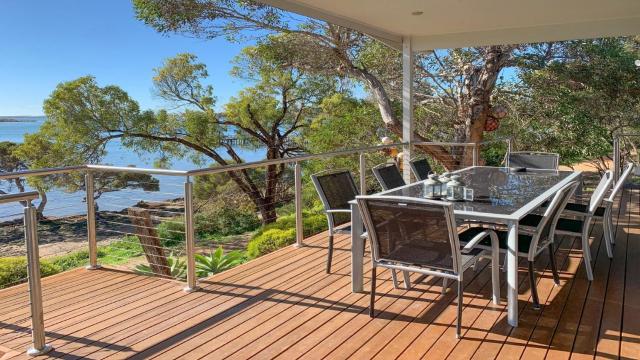 Angasi Is One Of Coffin Bay's Premium Properties - With Free Wifi