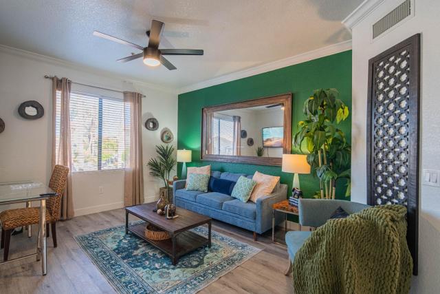 Sunny Getaway ASU & Mill Ave Hot Tub & Gym