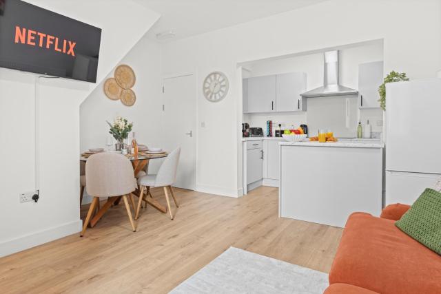 Stylish 4 Bed House In Chorley
