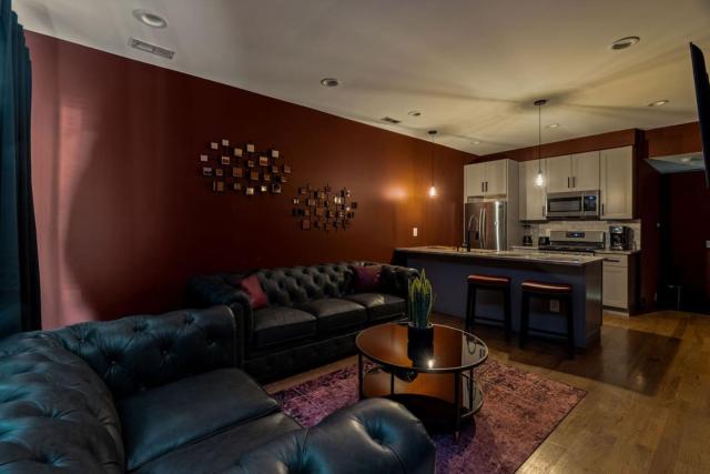 Brewerytown Luxurious Home Movie theater