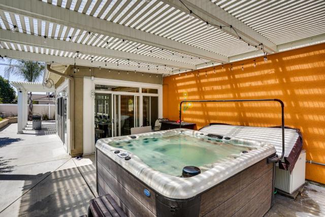 3 Mi to Disneyland: Home w/ Hot Tub + Game Room