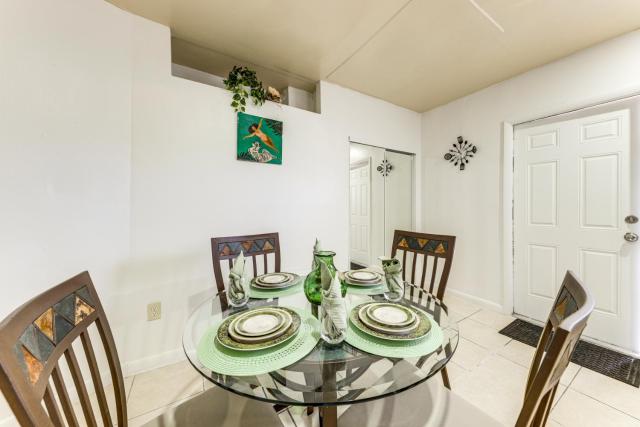 3 Mi to Beach: Pet-Friendly Gem in Hollywood