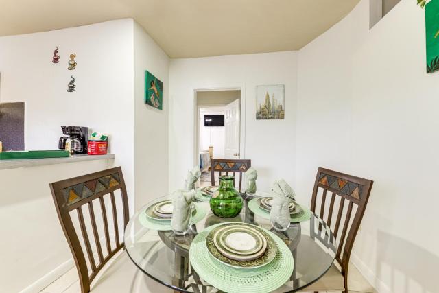 3 Mi to Beach: Pet-Friendly Gem in Hollywood