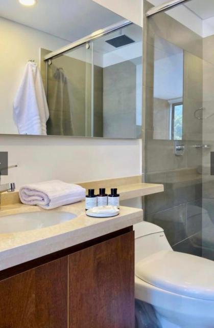 Apartamento con Balcón y Vista hermosa a las montañas de Bogotá