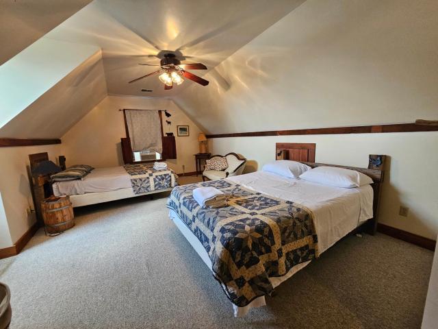 King Bed Farmhouse Valley Views
