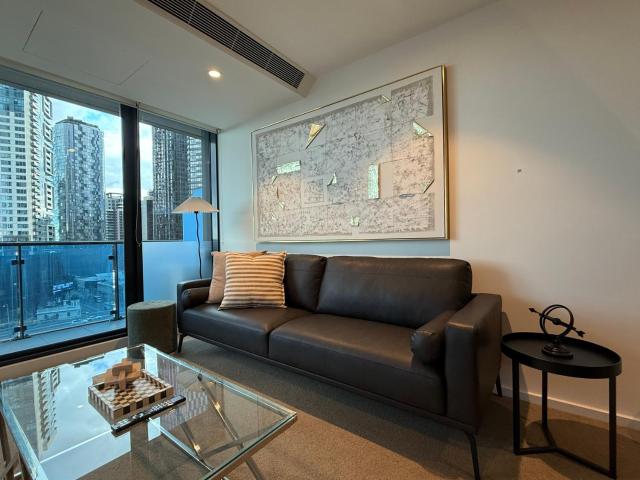 Urban 3 Bedroom Apartment in Southbank