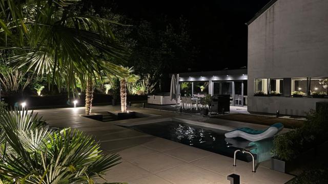 Villa Baloo avec piscine et jacuzzi