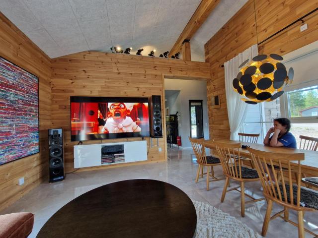 ArcticStay Timmerstugan - Authentic Log Cabin in Gällivare