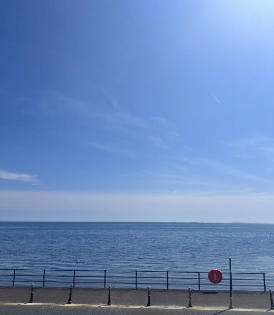 The C Den Amazing Seaview, ground floor, free wifi & parking