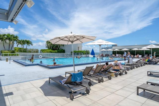 Condo with 1 Bedroom Terrace and Hot Tub