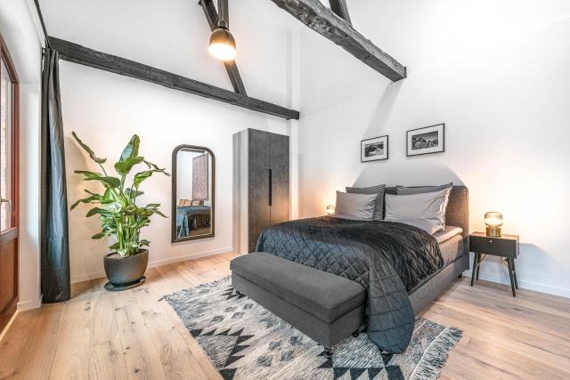 Mitte Loft group & family friendly, 150m2, 2BRs, 2Bathrooms, living & dinning room , 4 - 8 Guests