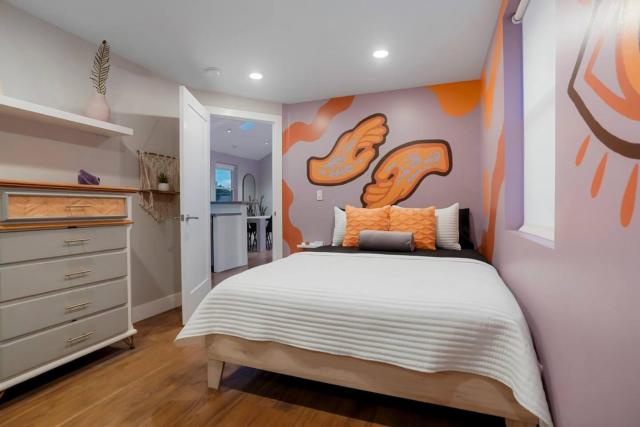 Good Vibe Tribe-2 Mi DT-Hot Tub-K Bed-Pet Friendly