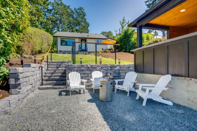 Waterfront Gem w/ Boat Dock & Lift in Lakewood!