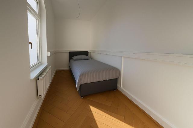 Offenbach 200m2 9 Betten O1
