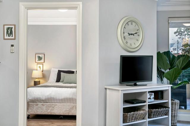 Chatswood convenience - Close to transport links - CHATS