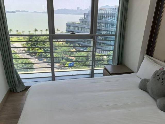 Huafu Seaview Suites