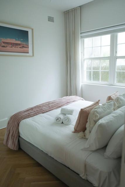 North Bondi 2BR - King & Queen - Balcony - Superhost