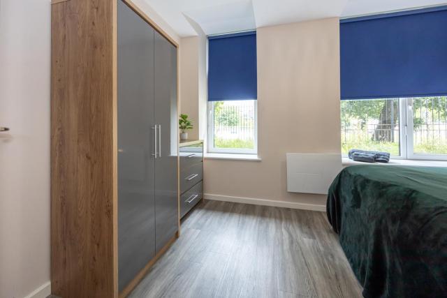 Spacious One-Bedroom Apartment in Salford - Great for Business or leisure Travellers By AV Hughes Properties