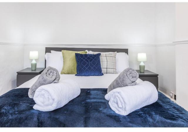 Modern 3BD House - Free parking - Fast WiFi