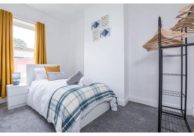 Modern 3BD House - Free parking - Fast WiFi