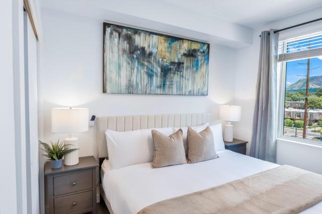 Sugarhouse! Mountain View 3BR, 2BA Gym, Parking