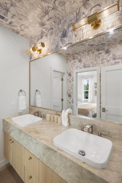 Amalfi Suite in Montrose