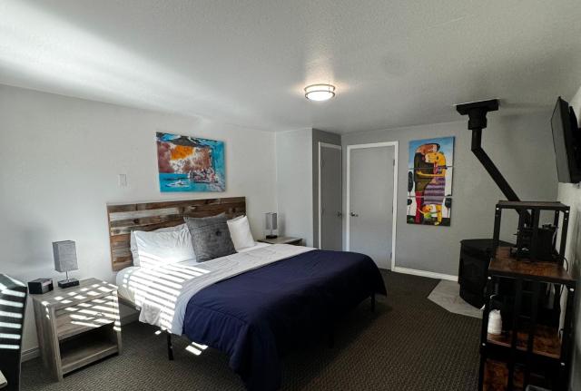 R3 Hotel LGBTQIA All Welcome Adults Only