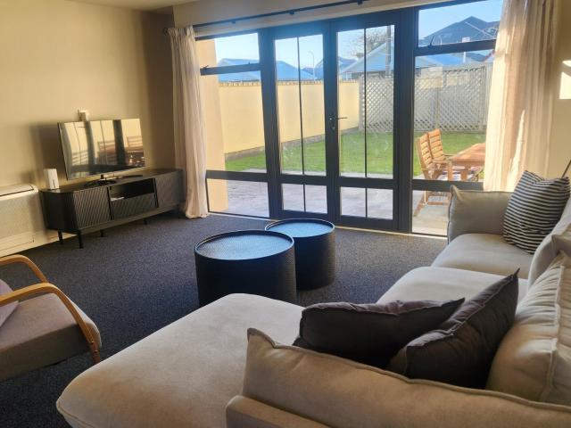 CBD Retreat, Three Bedroom Apartment
