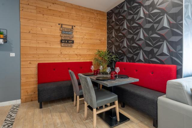 Angoulême, cosy T2 centre ville , TV , WIFI , 4 pers , moderne , parking
