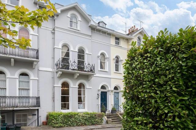 Beautiful Two Bedroom Regency Apartment