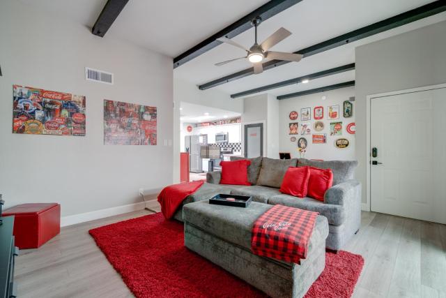 Cola Casa in Tempe 2bd 2b with Pool and Pet Friendly