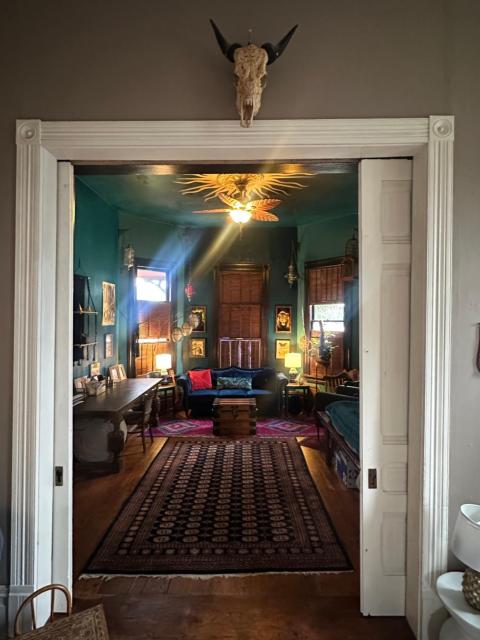 Charming Unique Themed Victorian Elegance