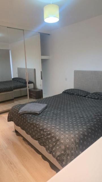 SPOTLESs APARTmENT