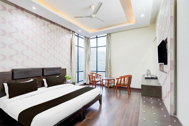 Townhouse Sector 51 Noida Near Metro Station