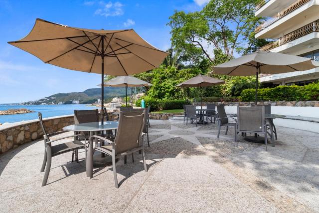 Beachfront condo, oasis of tranquility