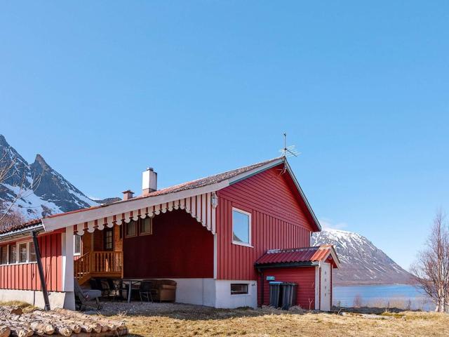 6 person holiday home in LAUPSTAD-By Traum